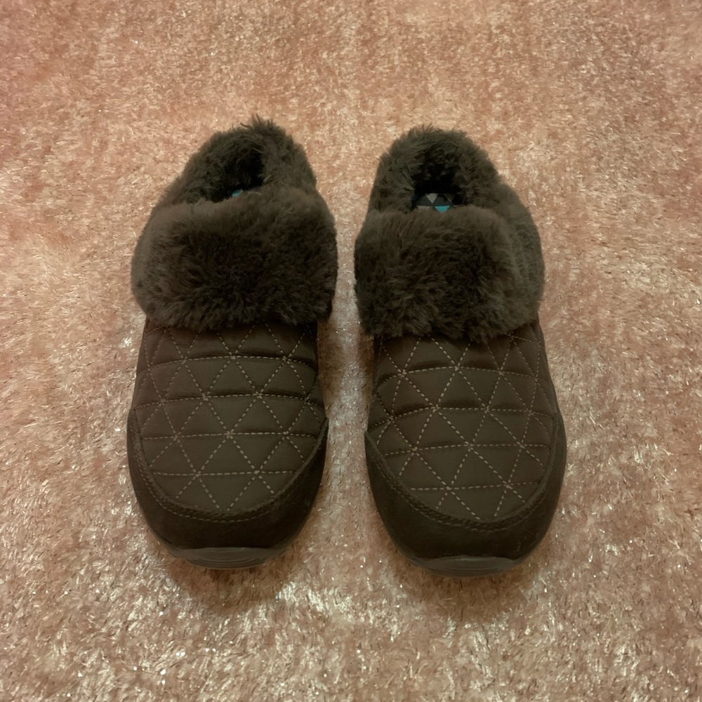Women’s Sketchers Shooties